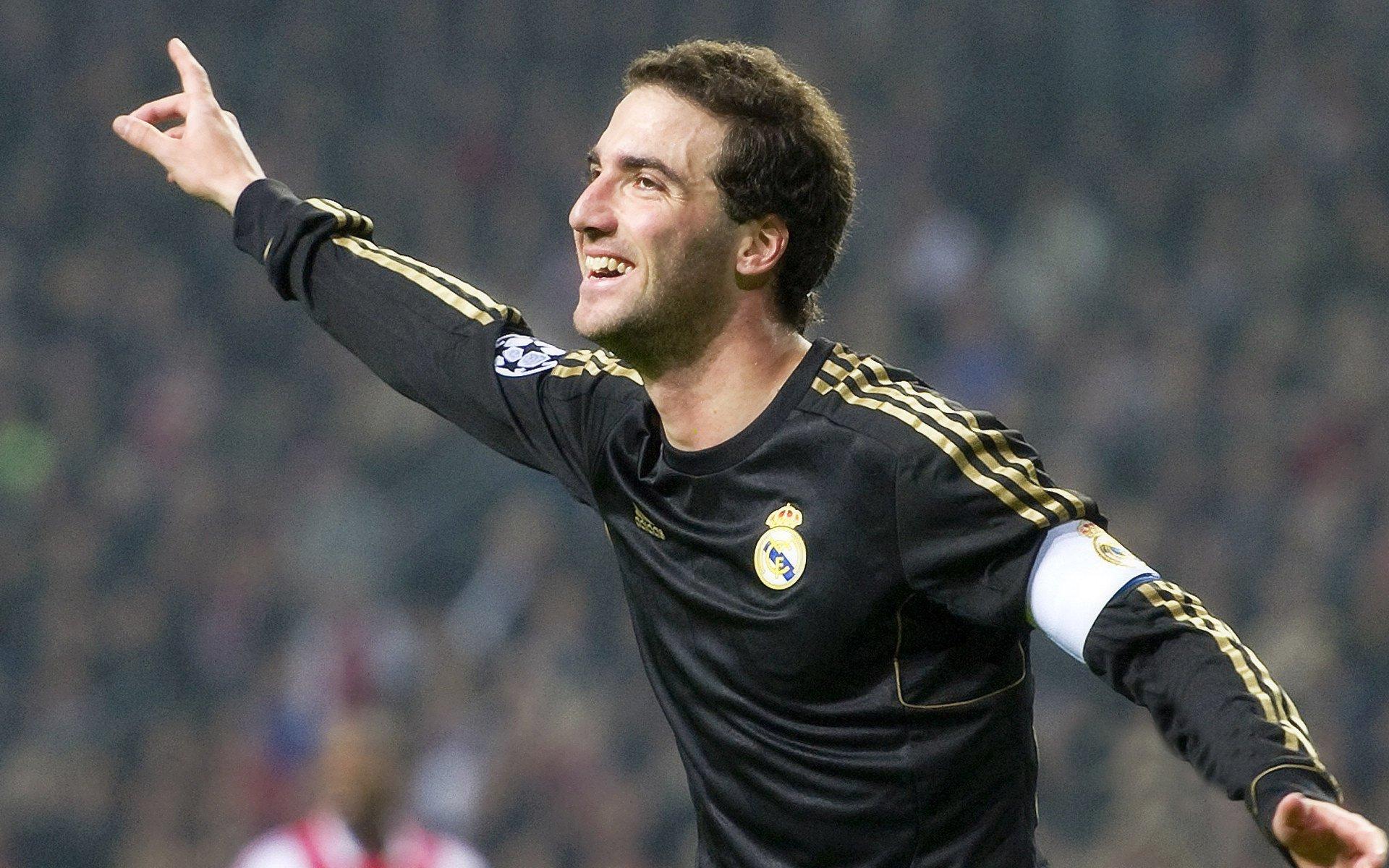 皇家马德里与巴塞罗那上演巅峰对决,西甲联赛再掀激情风暴