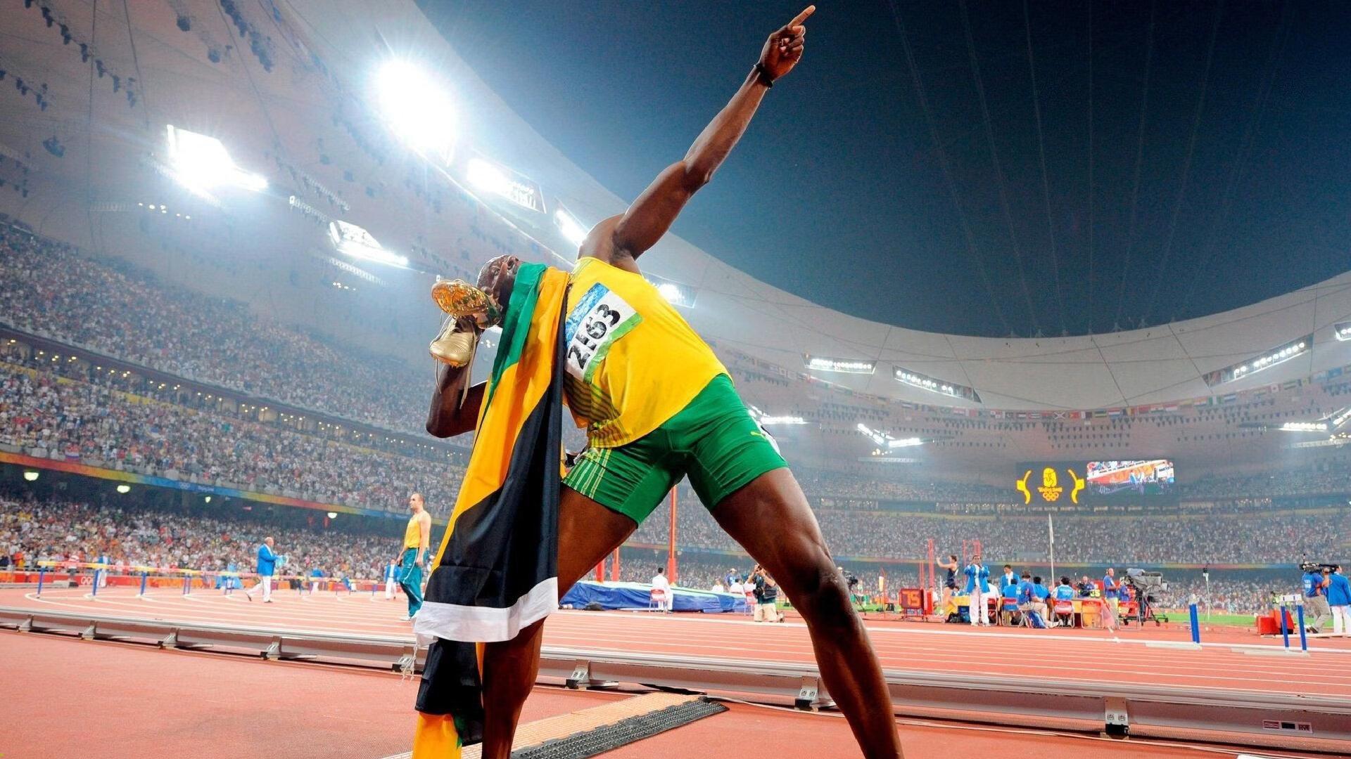 潘展乐勇夺世锦赛金牌 中国游泳新星闪耀国际赛场